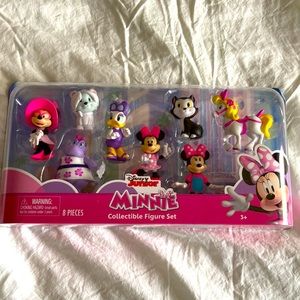 Disney Minnie collectible figure set